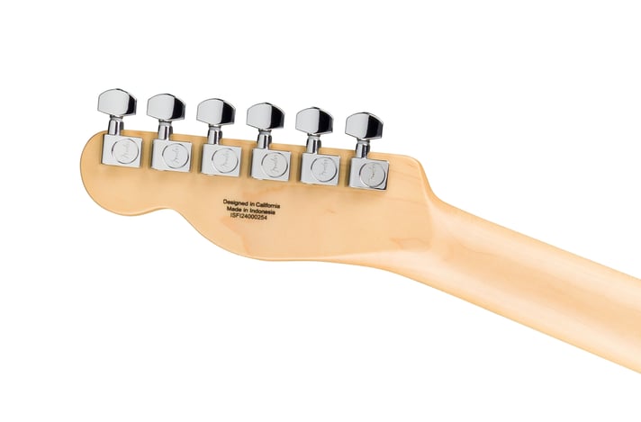 Fender Standard Telecaster¨, Laurel Fingerboard, White Pickguard, 3-Color Sunburst