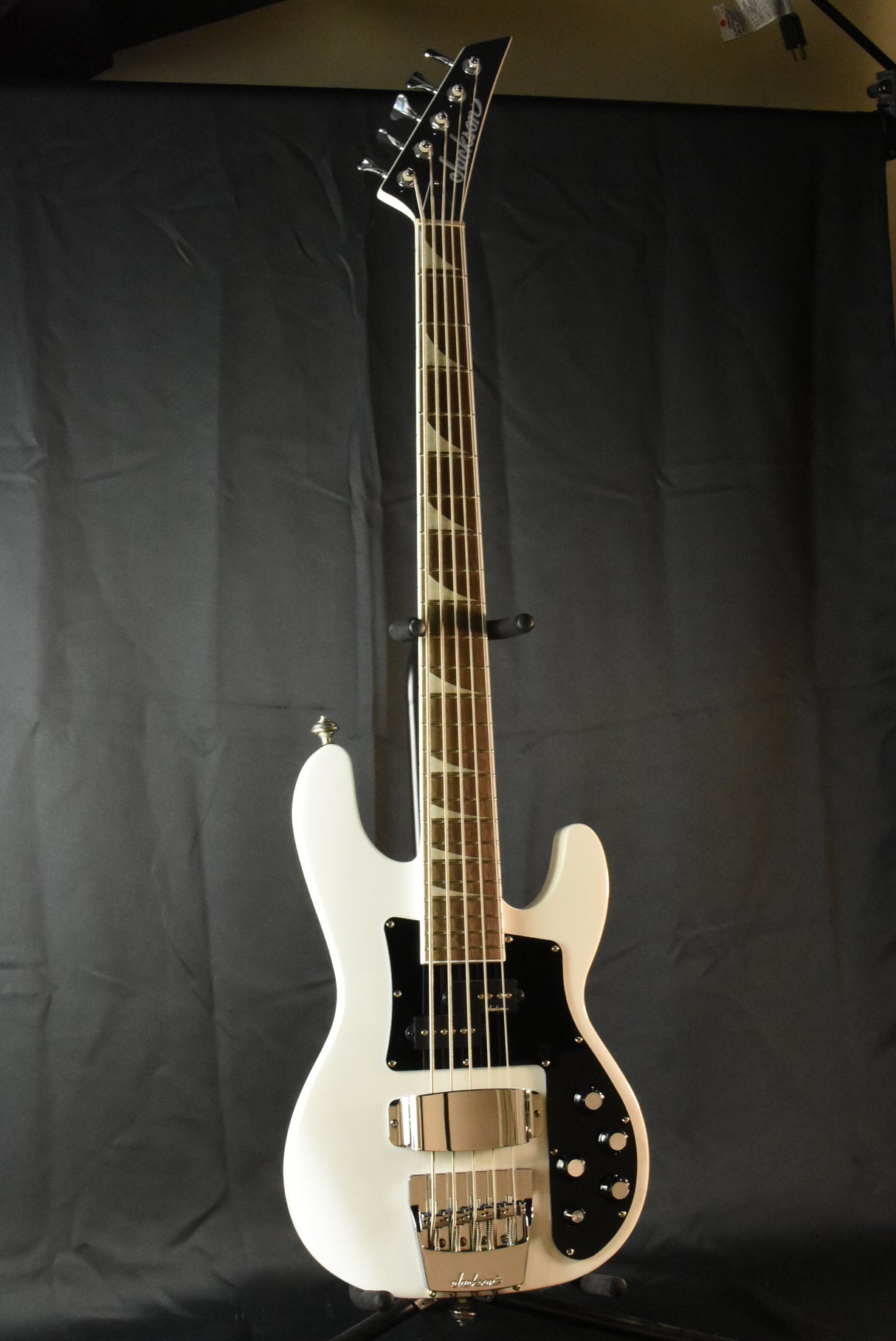 Used Jackson Concert Series 5-String Bass Guitar - White