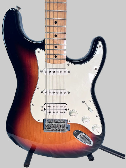 Used Fender Stratocaster MX. 3 Tone Sunburst