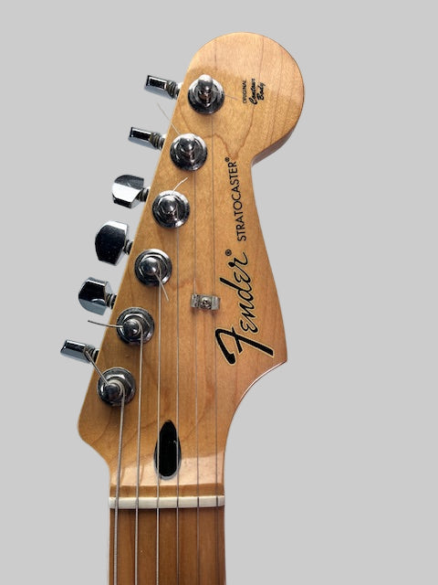 Used Fender Stratocaster MX. 3 Tone Sunburst
