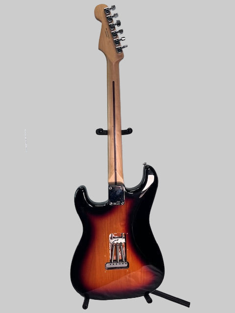 Used Fender Stratocaster MX. 3 Tone Sunburst