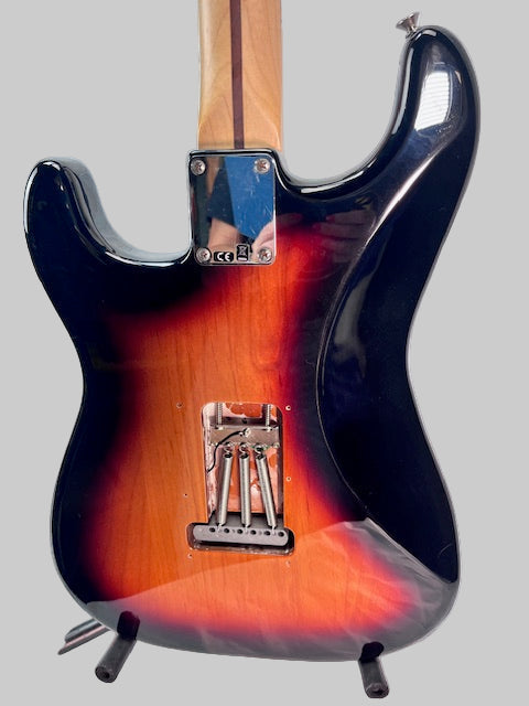 Used Fender Stratocaster MX. 3 Tone Sunburst