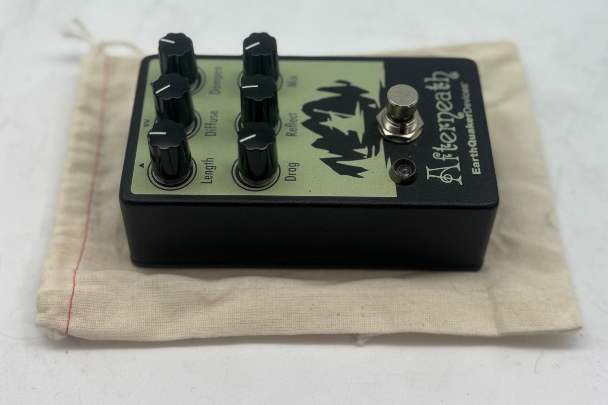 Used EarthQuaker Devices Afterneath V2 -