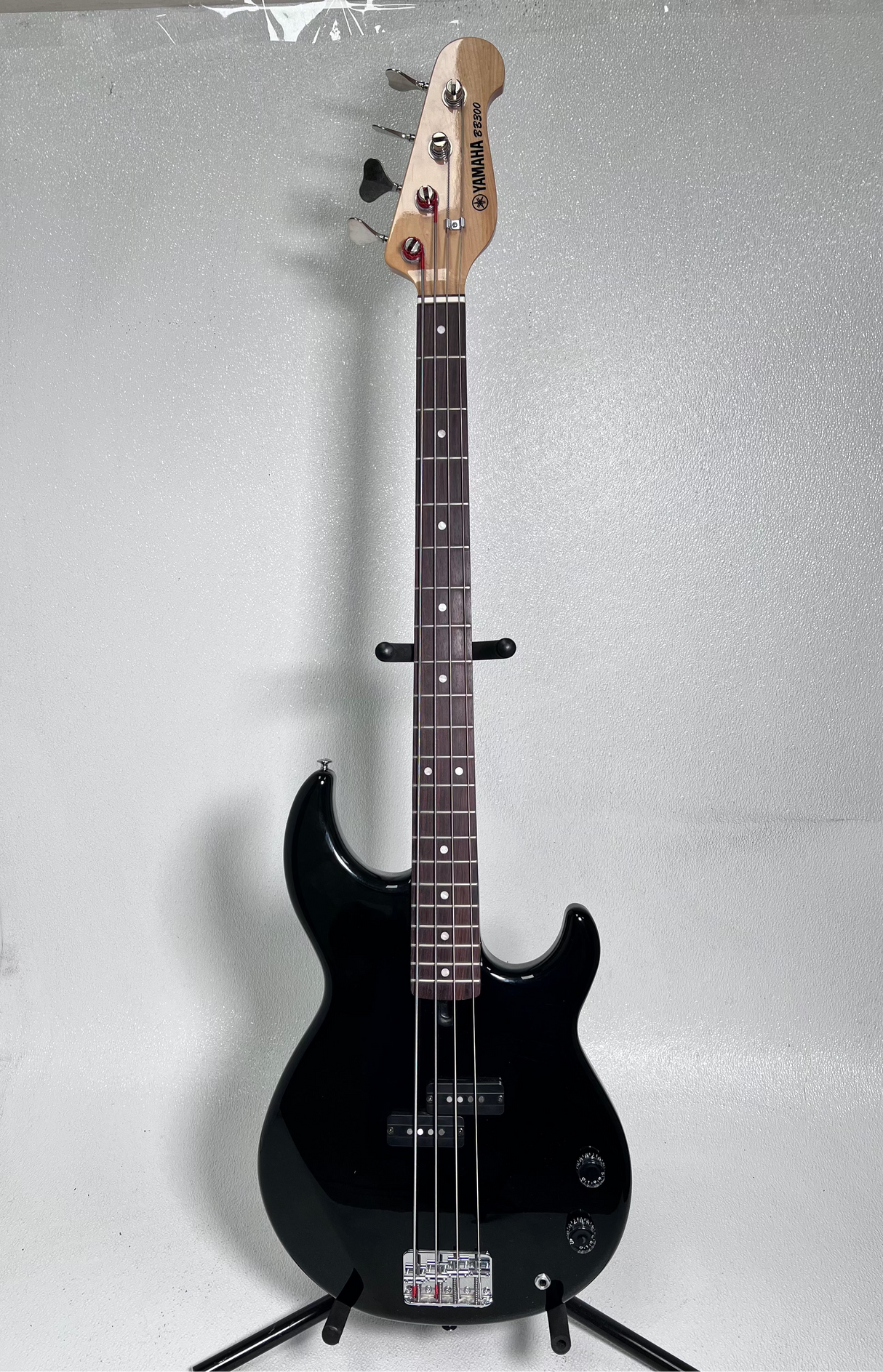 Used Yamaha BB300 Bass