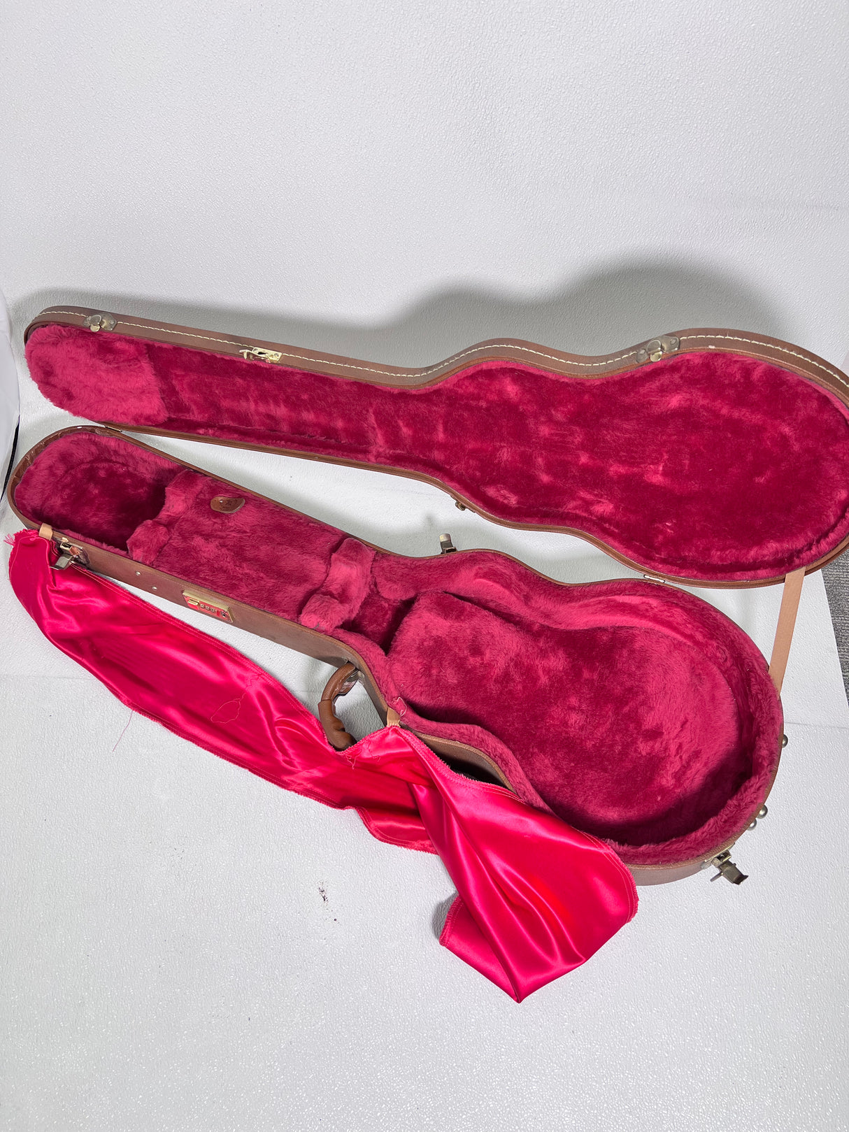 Used Gibson 2000's Les Paul Classic 1960 Heritage Cherry w/ case