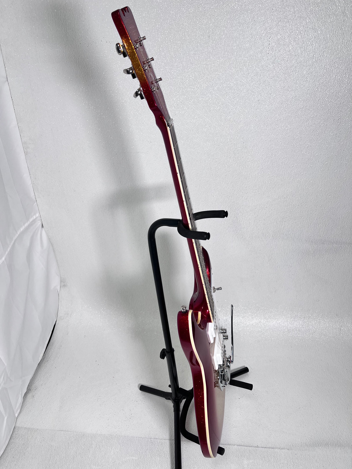 Used Hallmark Custom 60 Sunburst Sparkle W/ Hard Case