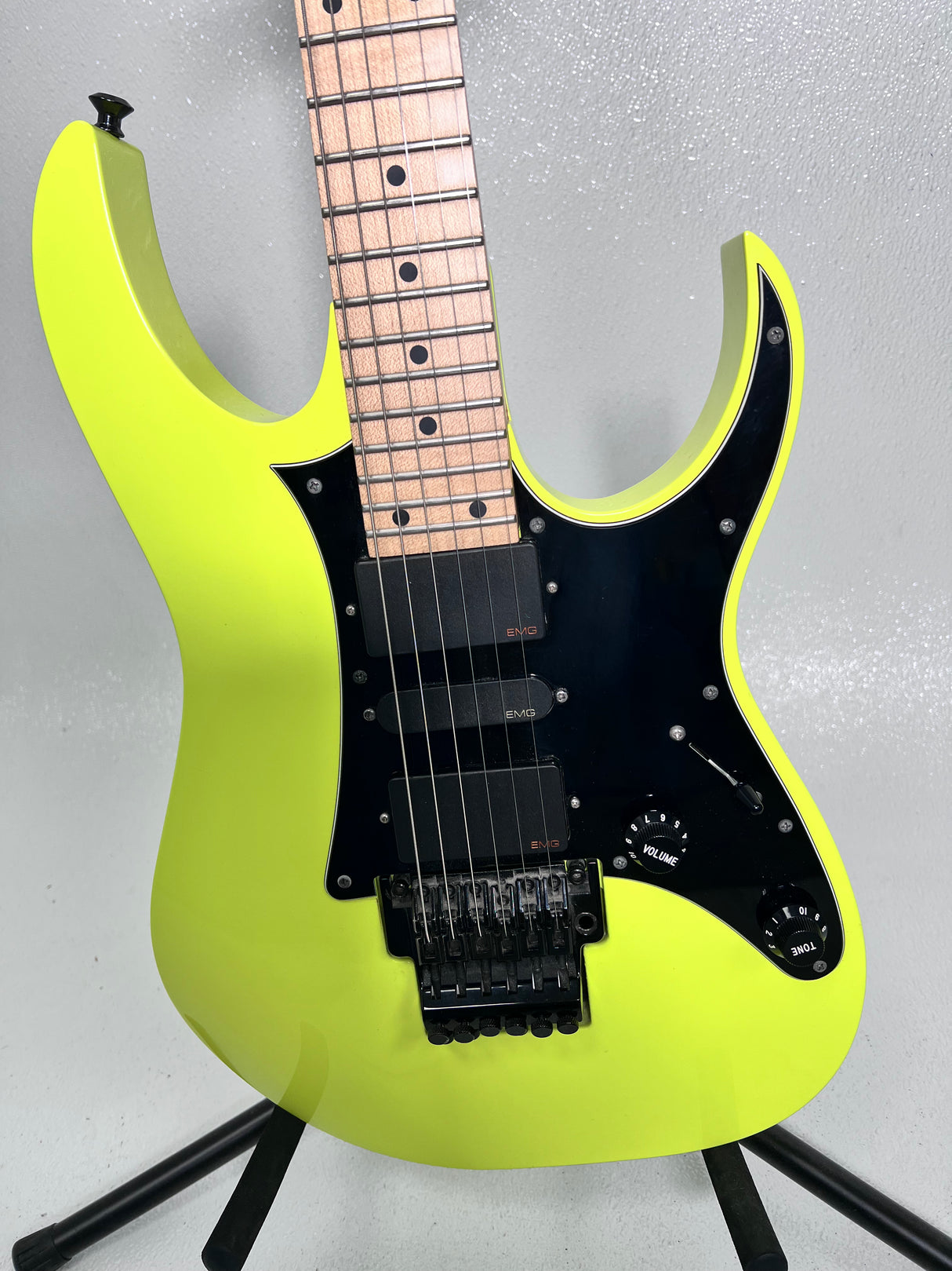 Used Ibanez RG-20th Ann, EMG's w/case