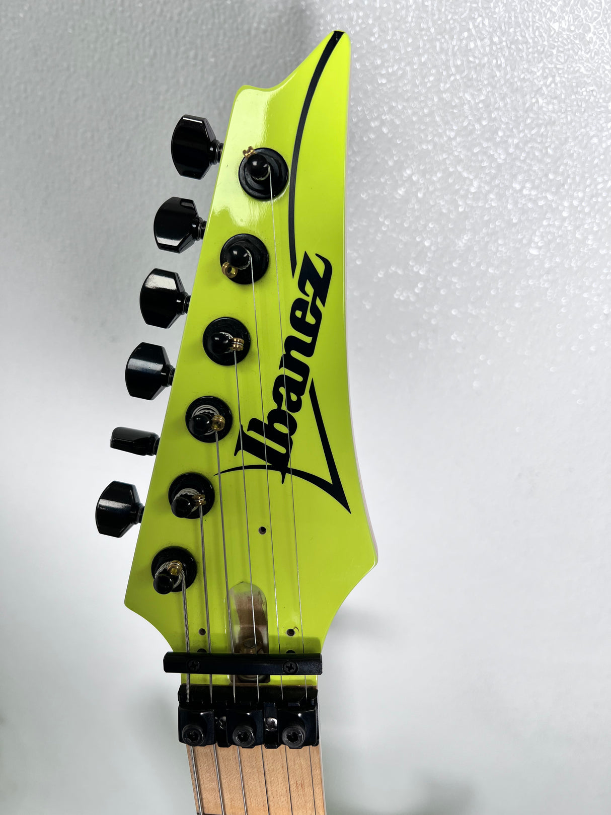 Used Ibanez RG-20th Ann, EMG's w/case