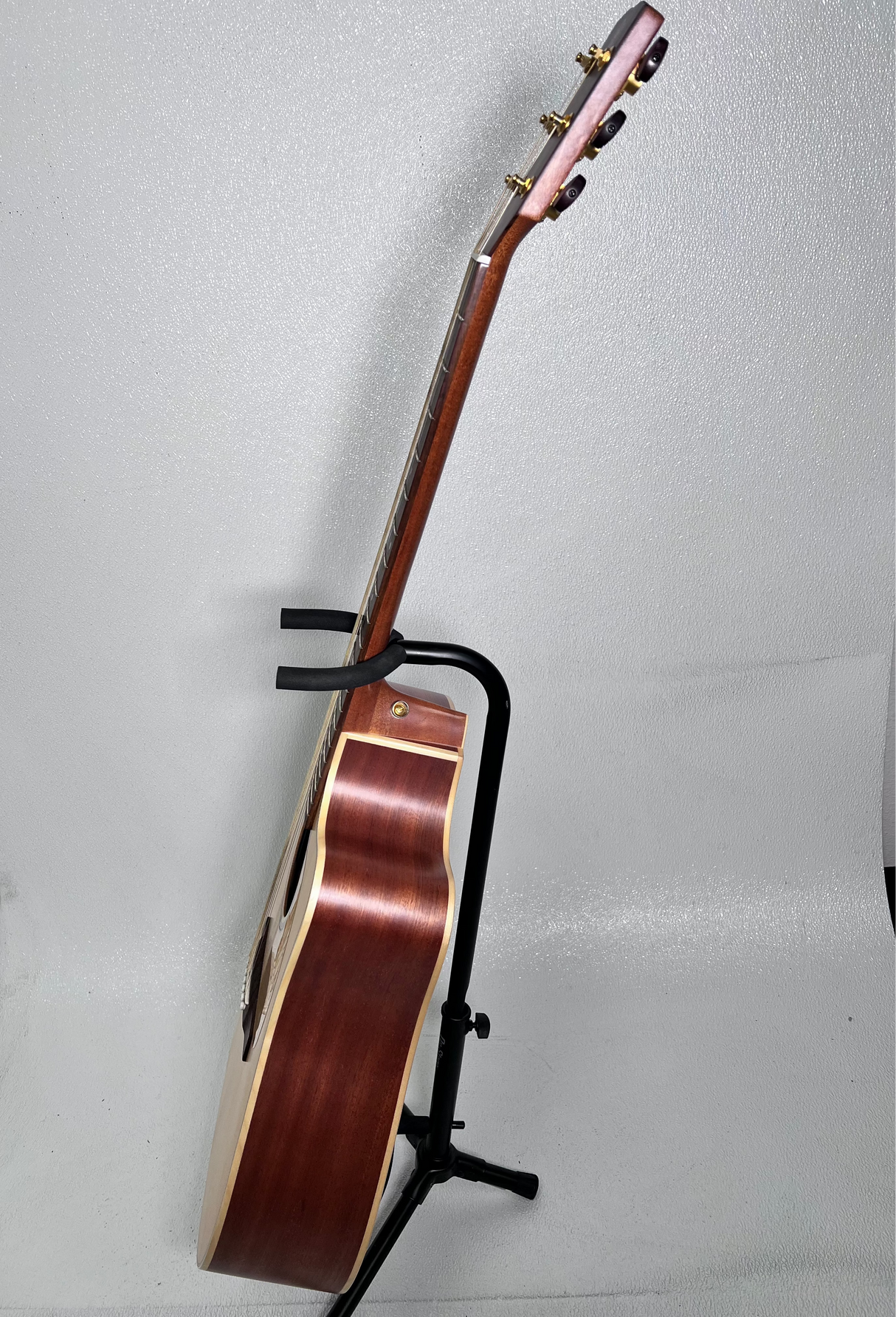 Used Kremona M-20 w/Case AC/EL