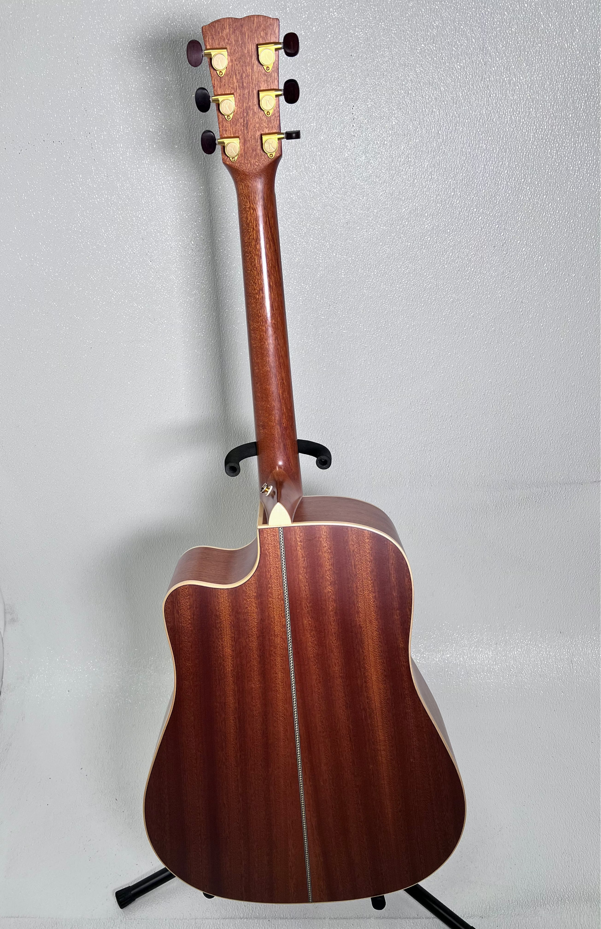 Used Kremona M-20 w/Case AC/EL