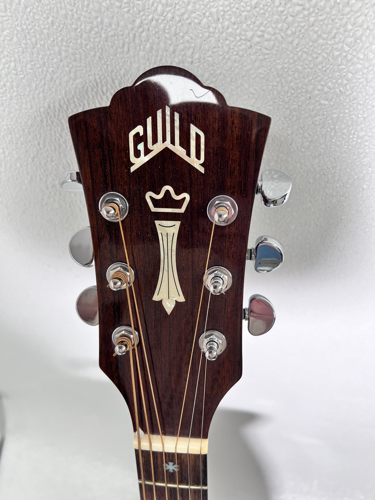 Used Guild GAD- 40 C Acoustic