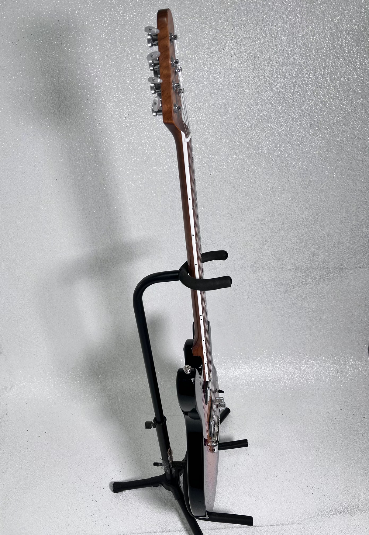 Used Ernie Ball Music Man/ Ball Family Reserve-James Valentine HT w/factory case