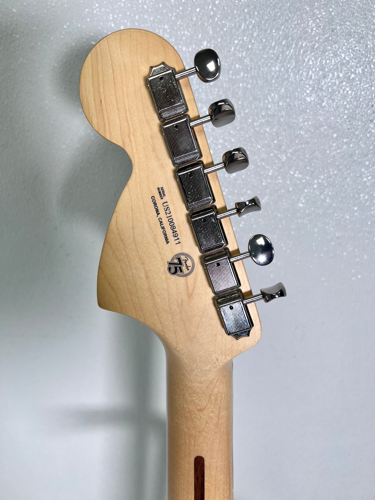 Used Fender American Performer Stratocaster Honeyburst w/ Gig Bag