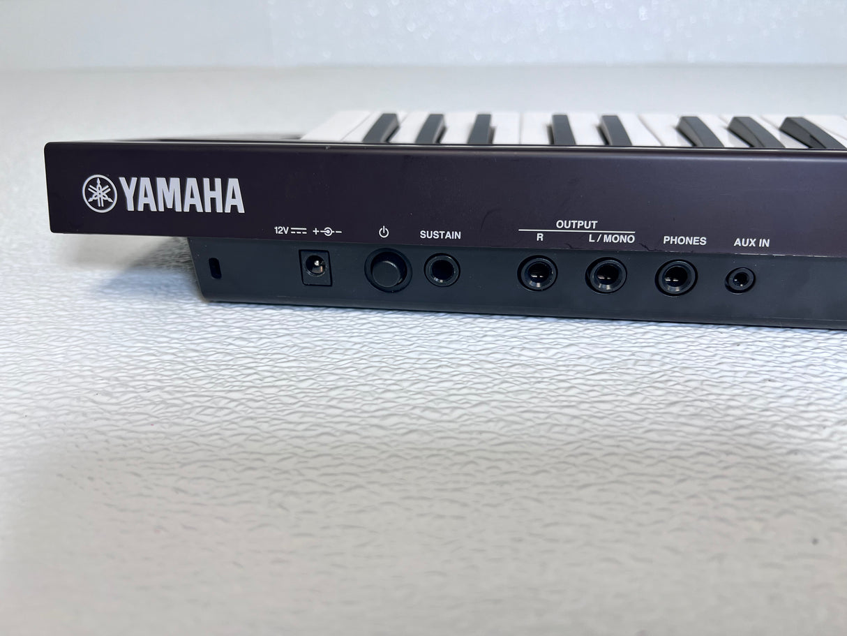 Used Yamaha Reface DX Synth Black w power supply