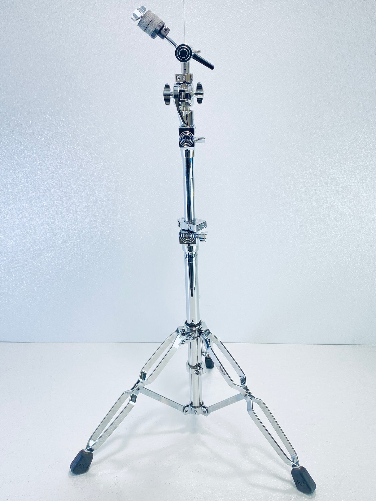 Used DW 5000 Series Boom Stand