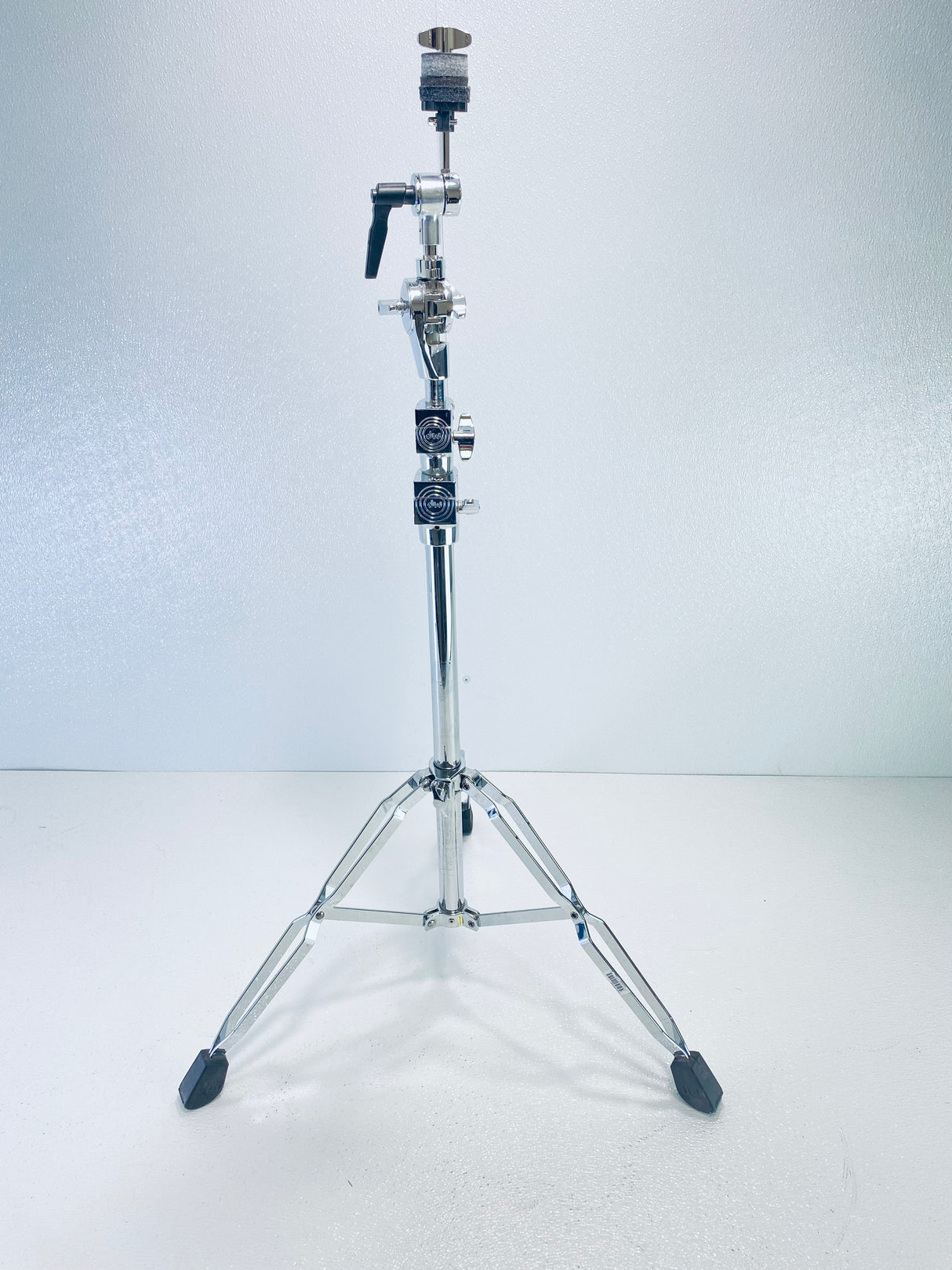Used DW 5000 Series Boom Stand