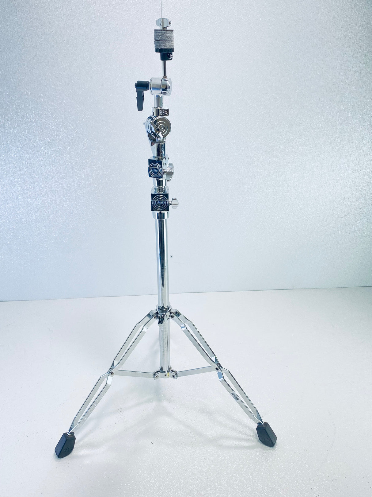 Used DW 5000 Series Boom Stand