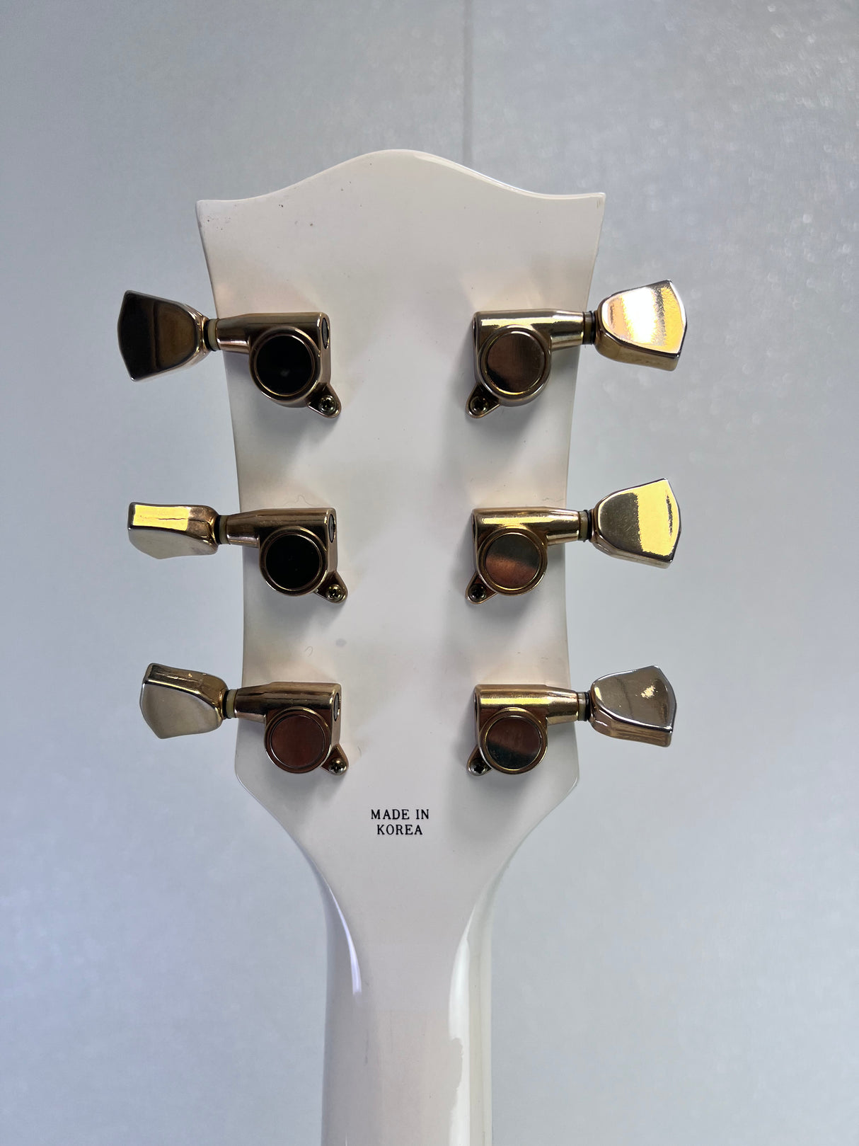 Used GTX36 Les Paul Alpine White W/Dimarzio & Gibson Pickups Case Included