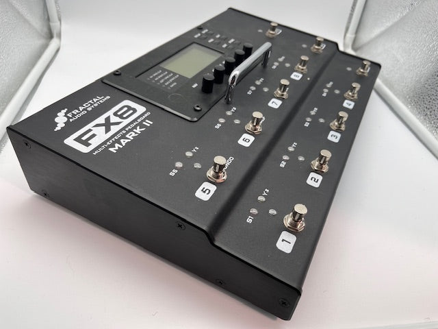 Fractal FX8 MKII Multi Effects Pedalboard
