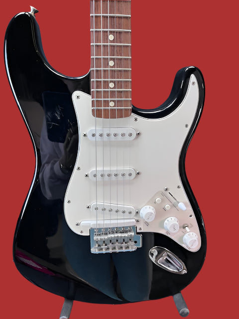 Used Fender MIM Roland Ready Stratocaster - Black