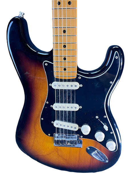 Used Fender American Ultra Luxe Strat 3 Tone Sunburst
