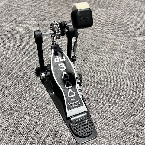 DW 3000 Pedal & Throne Accessory Package