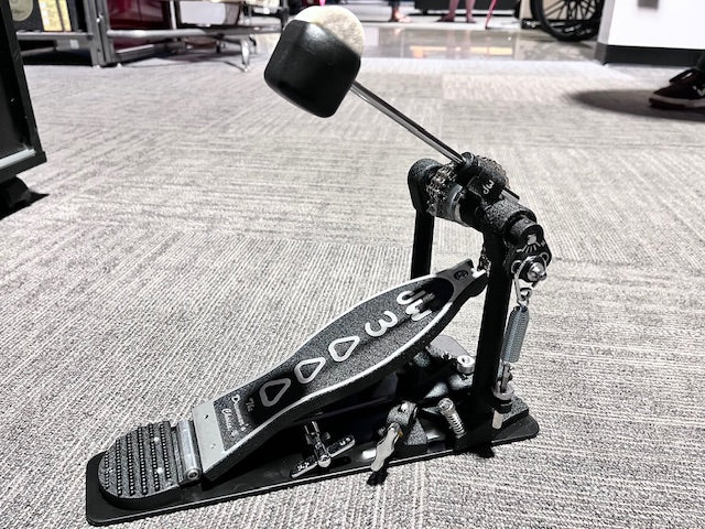 DW 3000 Pedal & Throne Accessory Package