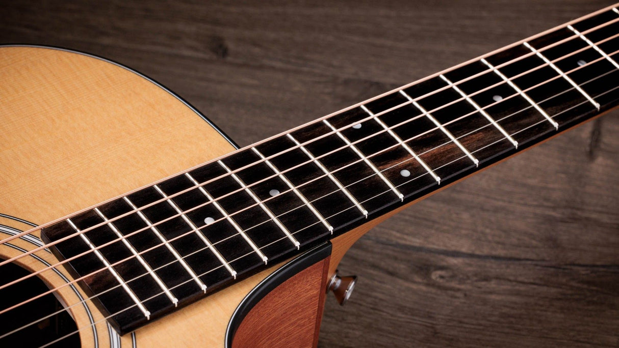 Taylor 112ce Grand Concert Acoustic-Electric Guitar Natural