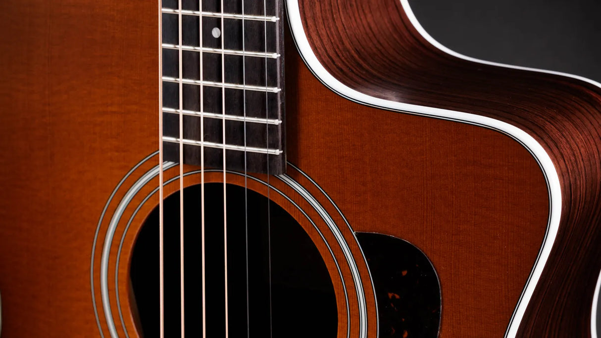 Taylor 214ce SE Honeyburst w/ bag