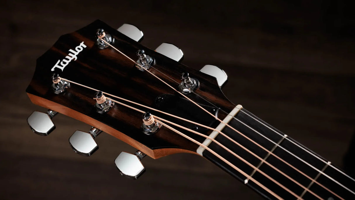 Taylor 214ce SE Honeyburst w/ bag