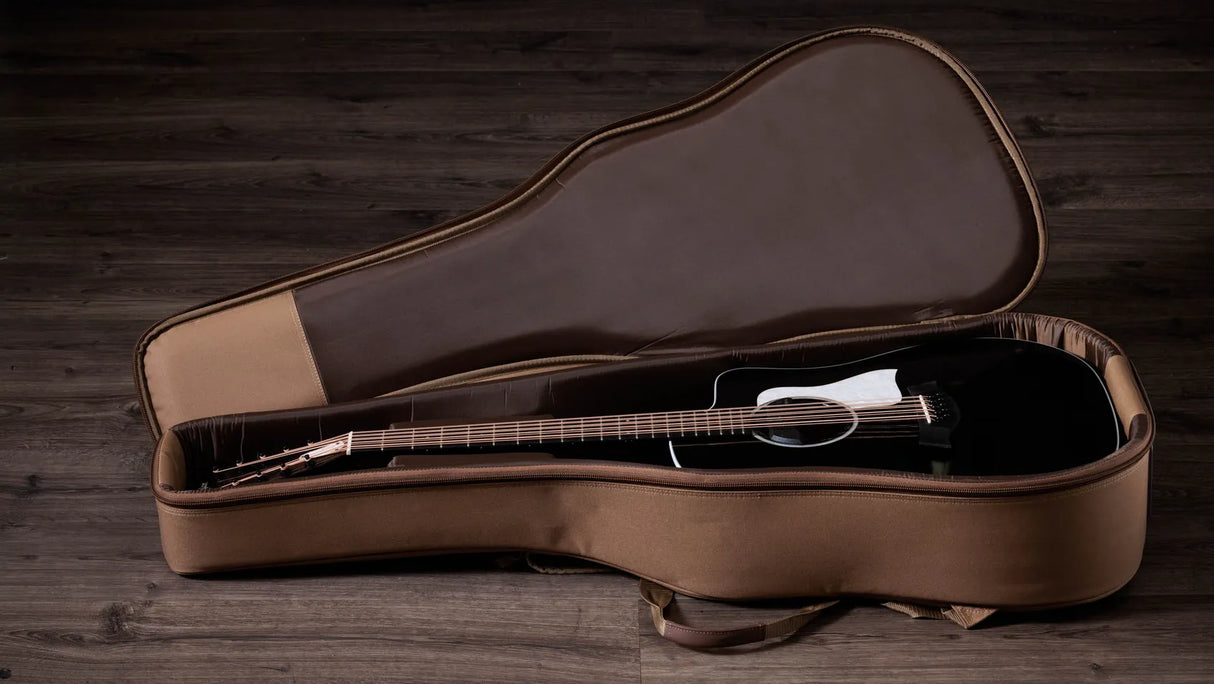 Taylor 250ce Plus BLK Bajo Quinto
