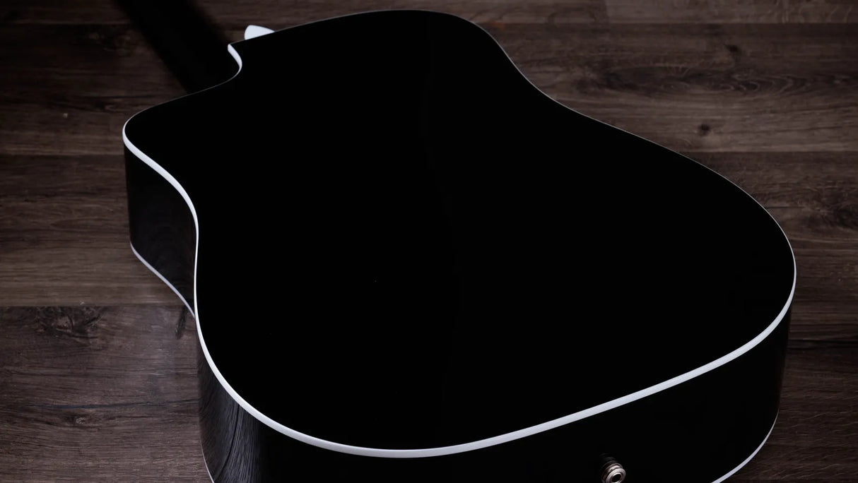 Taylor 250ce Plus BLK Bajo Quinto