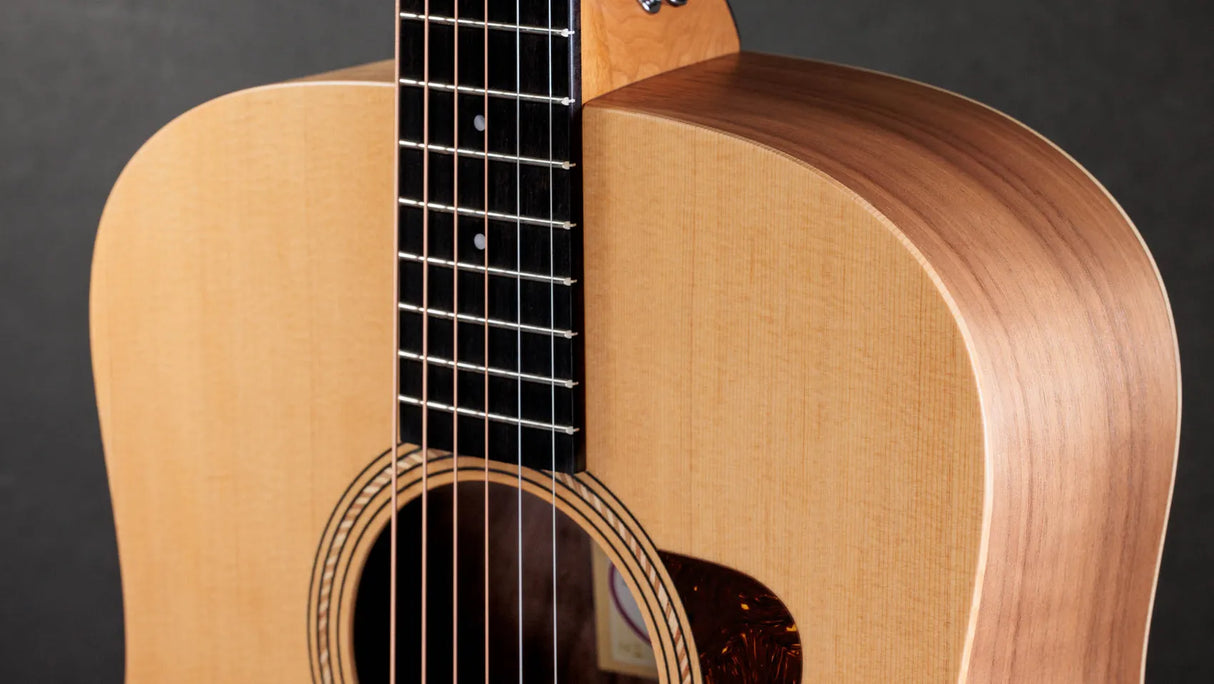 Taylor Academy 10e Dreadnought Acoustic/Electric, Spruce & Sapele