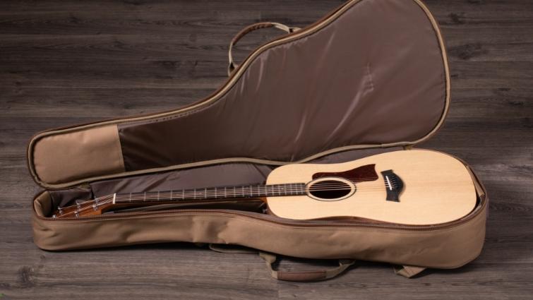 Taylor Big Baby Taylor BBT - Natural (Floor Stock Slight Wear)