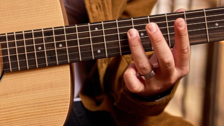 Taylor Big Baby Taylor BBT - Natural (Floor Stock Slight Wear)