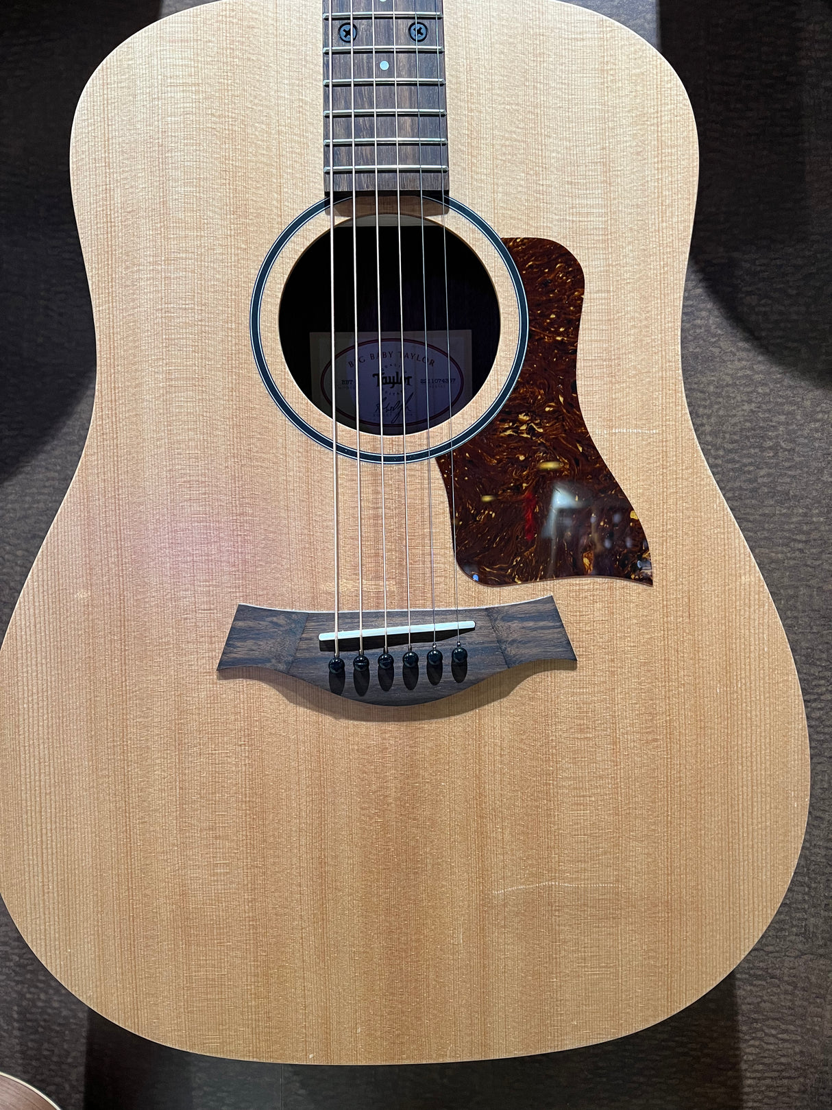 Taylor Big Baby Taylor BBT - Natural (Floor Stock Slight Wear)