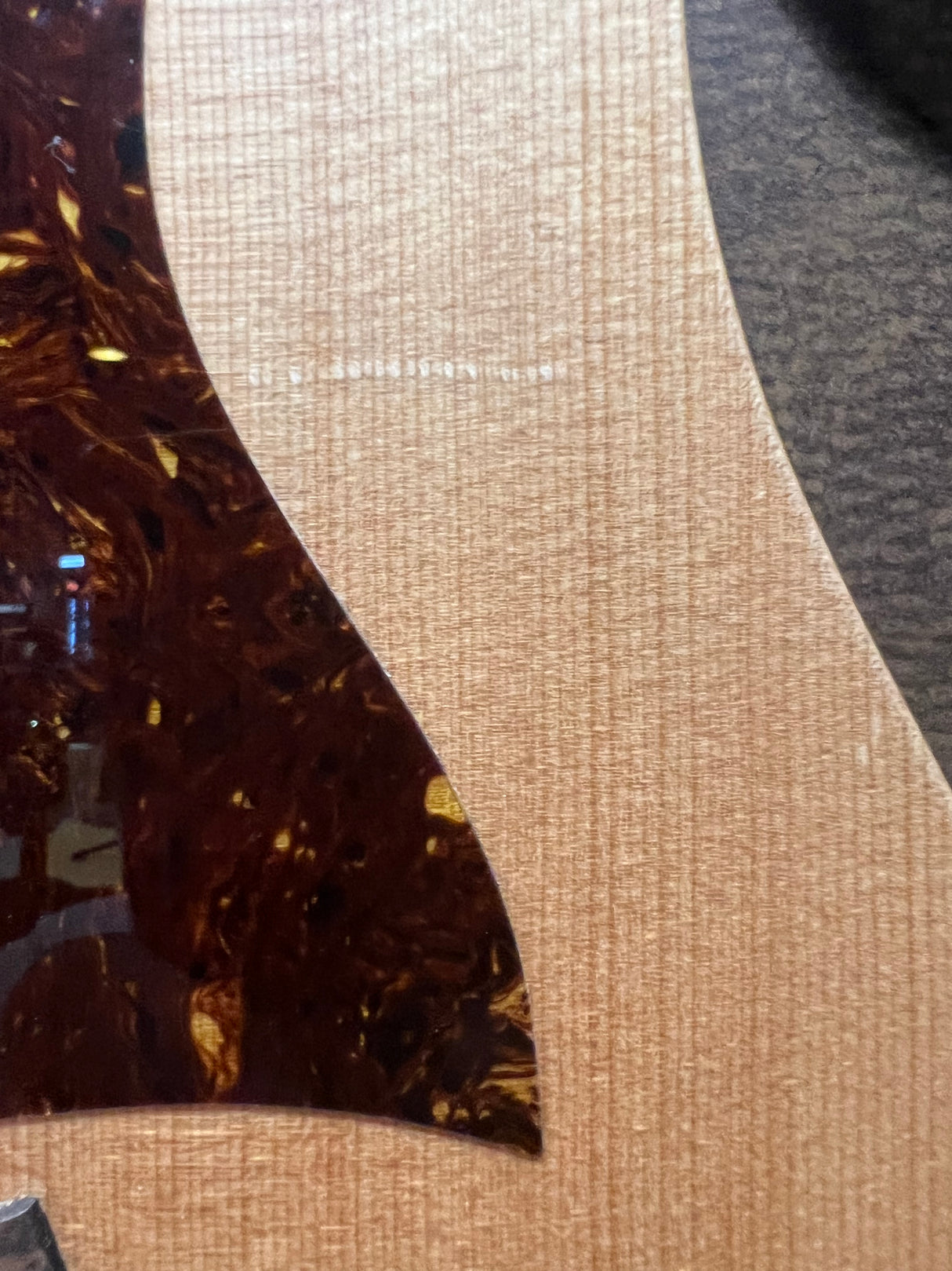 Taylor Big Baby Taylor BBT - Natural (Floor Stock Slight Wear)