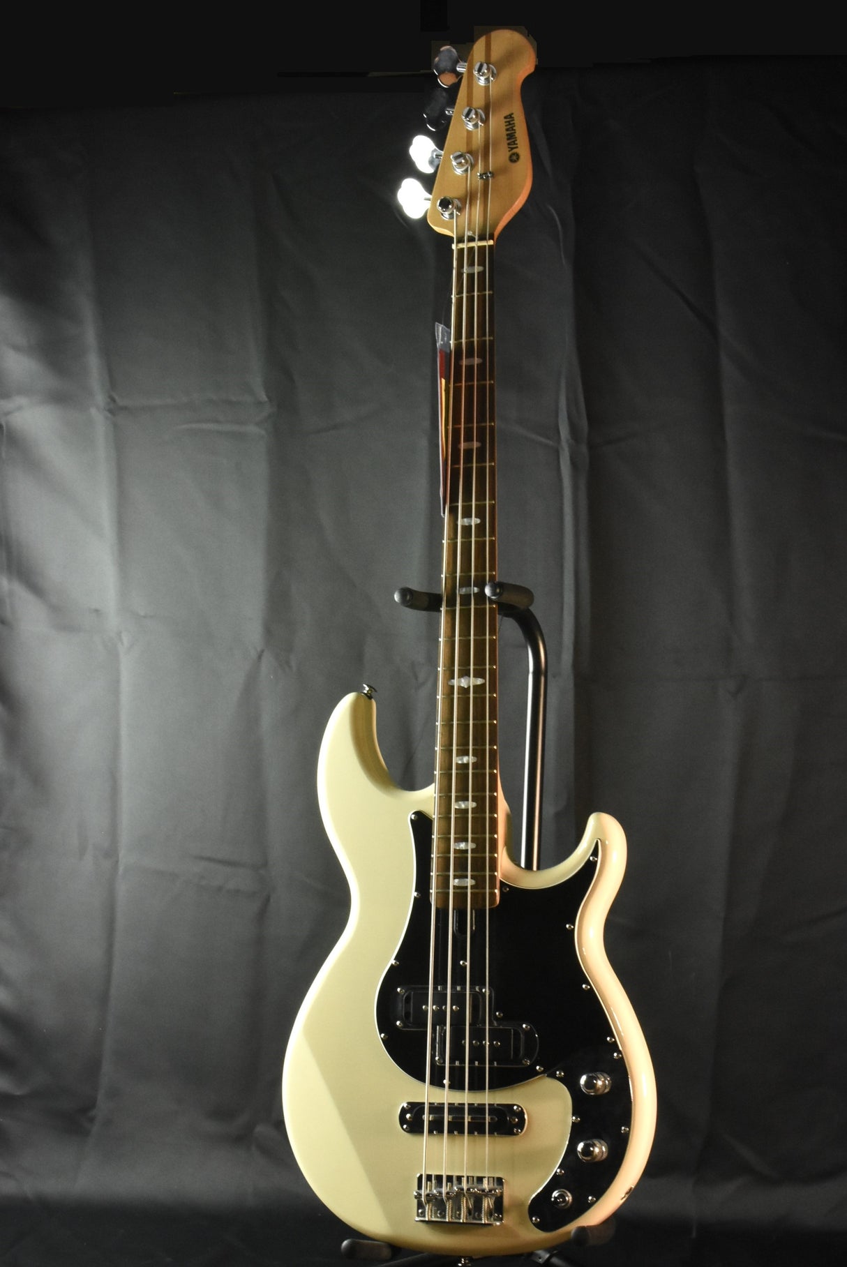 Used Yamaha BB424X Bass
