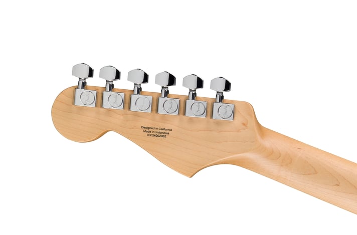 Fender Standard Stratocaster¨, Laurel Fingerboard, White Pickguard, Aqua Marine Metallic