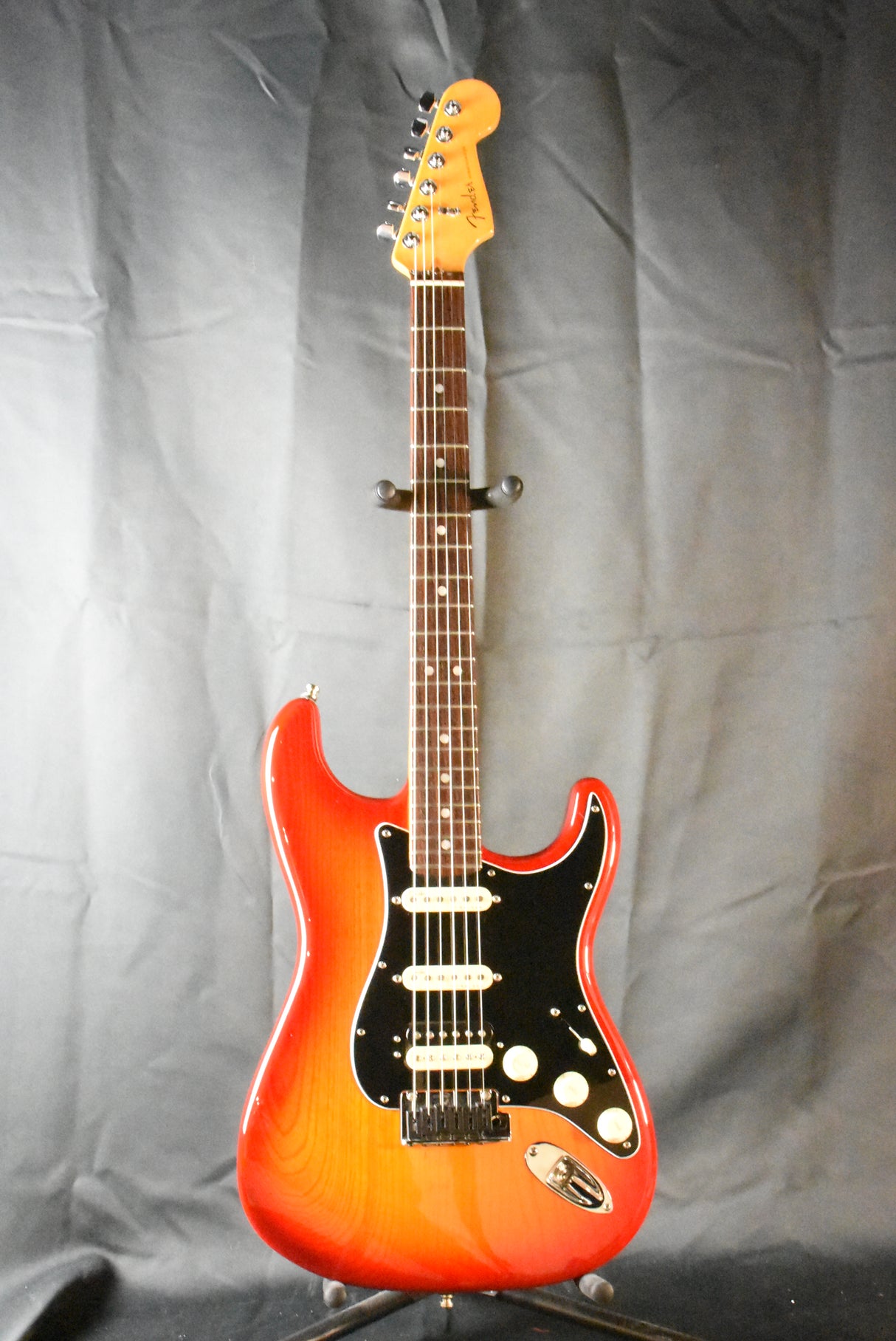 Used Fender American Ultra Strat HSS - Cherry Sunburst