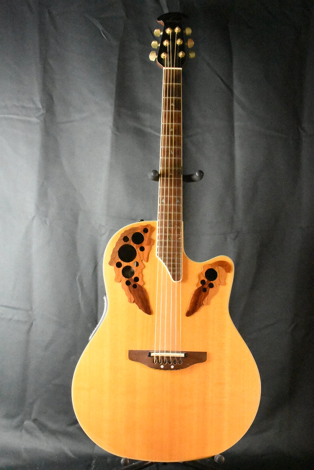 Used Ovation Celebrity SE 44 - Natural 120924