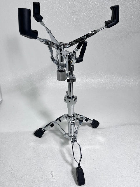 Used DW 3000 Series Snare Stand