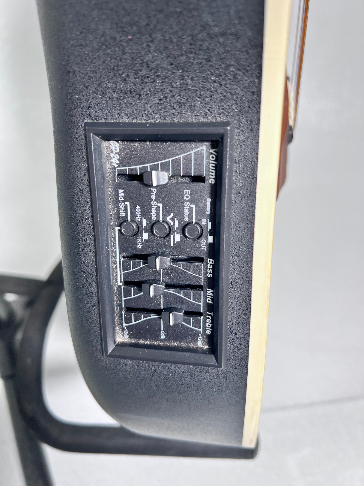 Used Ovation Applause MAE148 AC/EL Mandolin W/Case