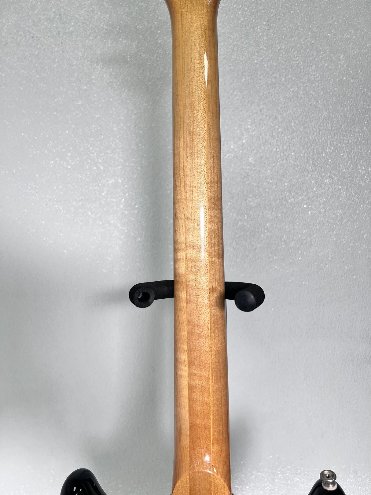 Used Aria Vantage VS600 Electric Guitar Black w/Case