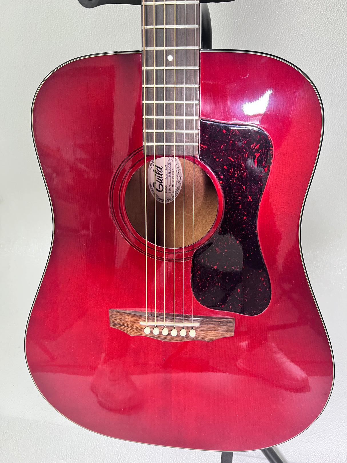 Used Guild Cherry Red D-25 W/Case