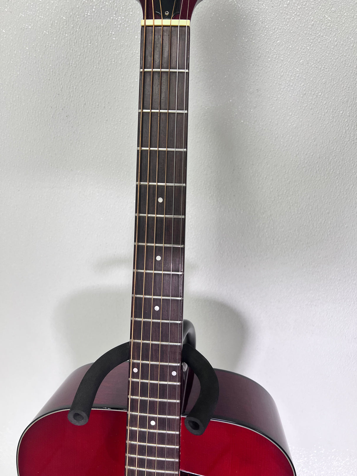 Used Guild Cherry Red D-25 W/Case