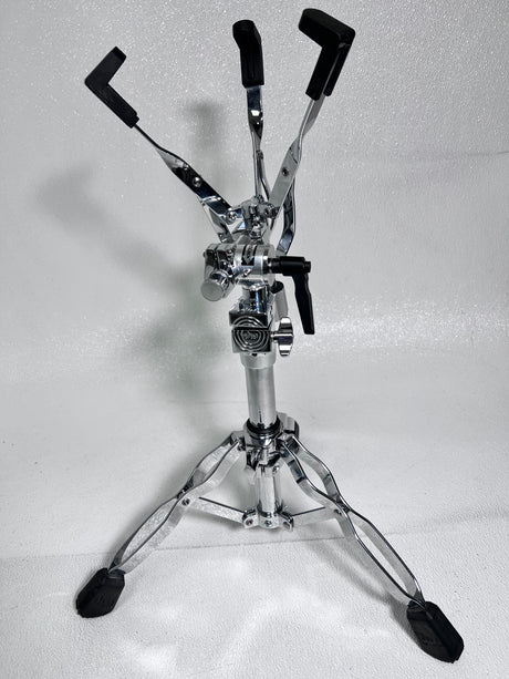 Used DW 9000 Series Snare Stand