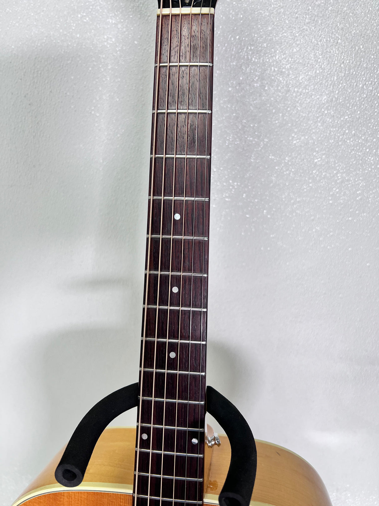 Used Guild G37 B14 Acoustic W/Case