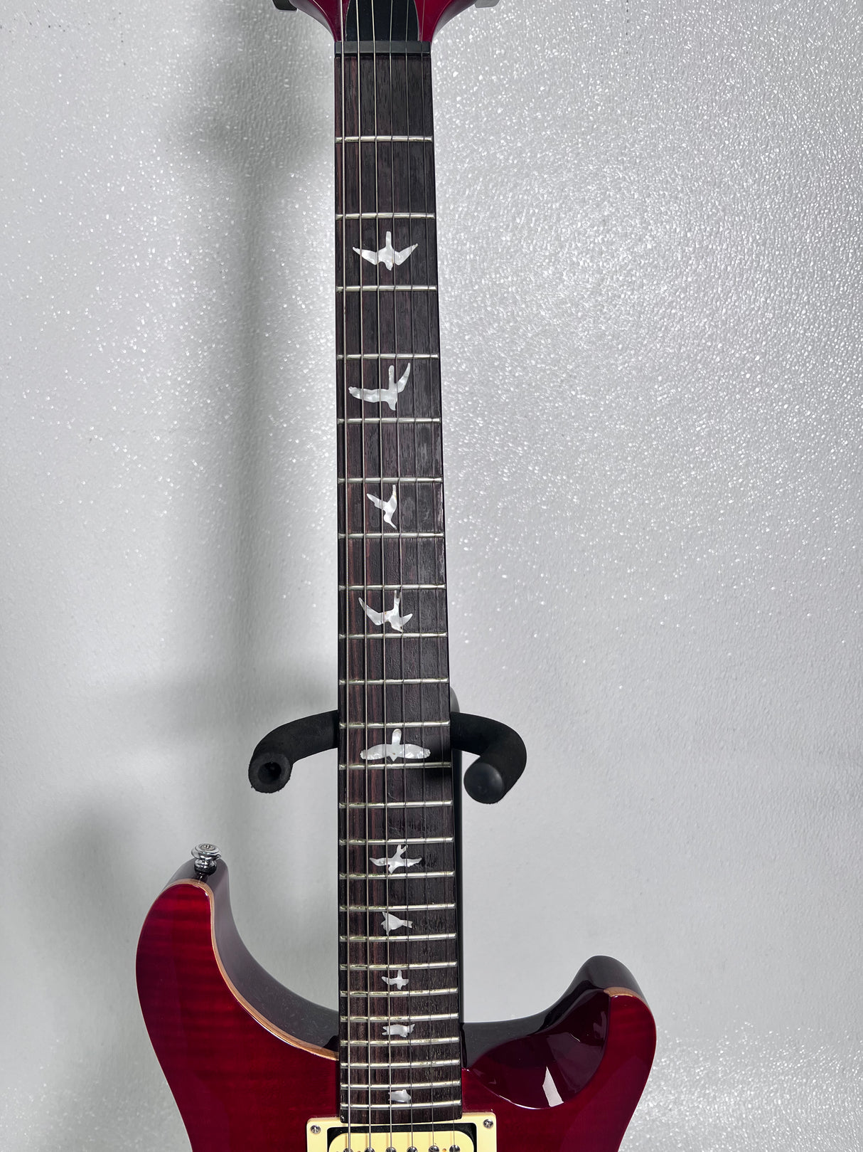 Used PRS SE Custom 24 - Ruby  w/case  & tremelo arm