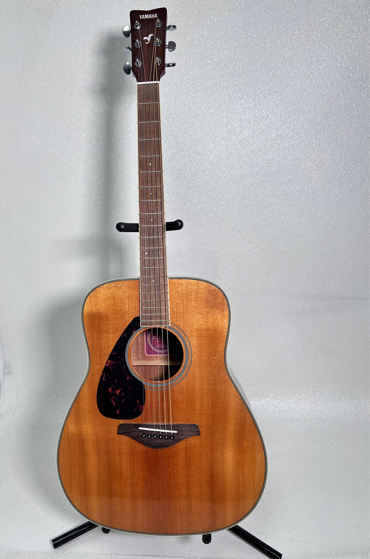 Used Yamaha FG720SL